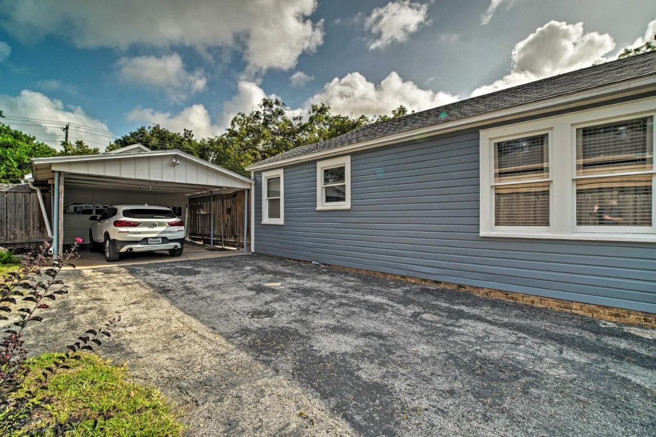 Cozy Brenham Cottage With Private Patio And Yard! Exterior photo