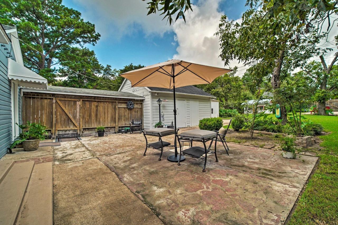 Cozy Brenham Cottage With Private Patio And Yard! Exterior photo